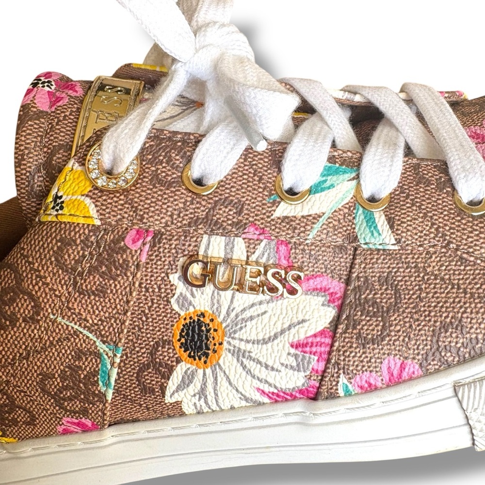 GUESS Women’s Shoes Size 9.5 M Floral Design Sneaker Low Top Lace Up - Picture 7 of 8